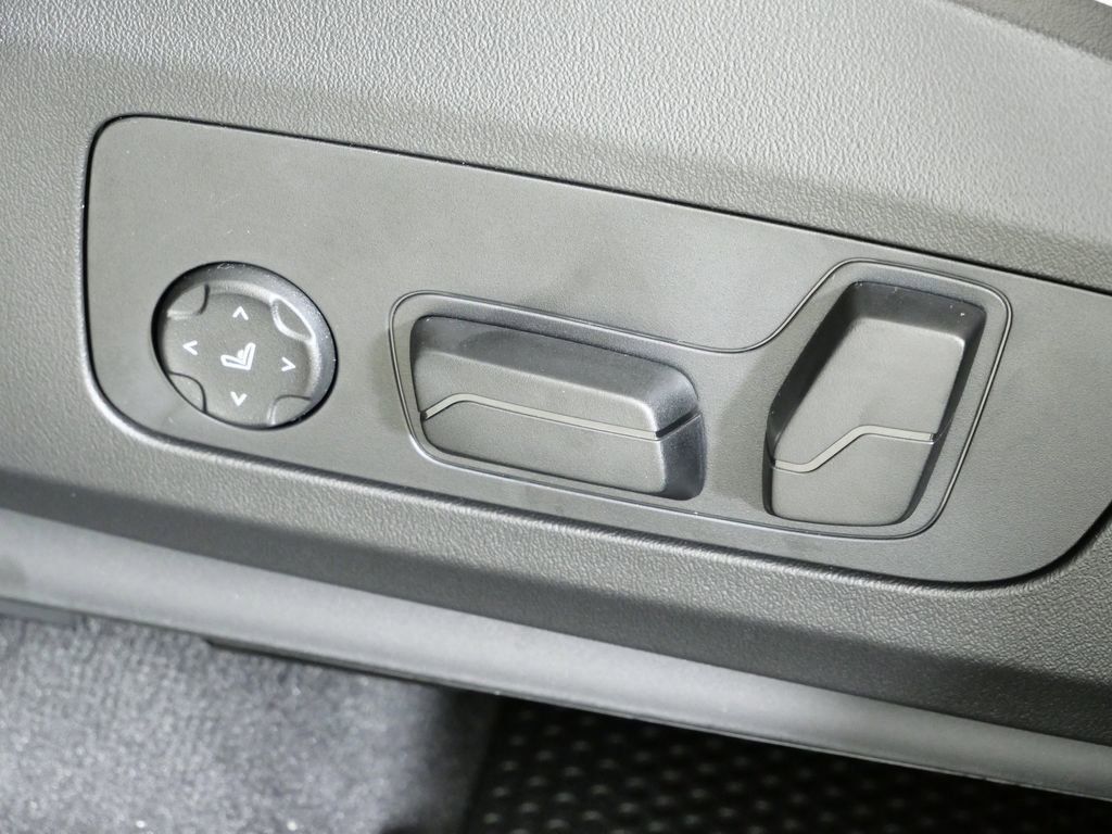 Thumbnail: 2026 BMW X1 - 40