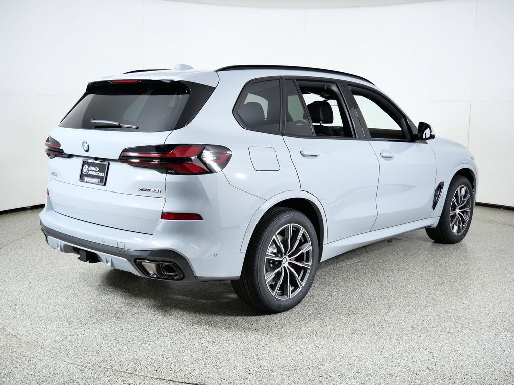 Thumbnail: 2026 BMW X5 - 11