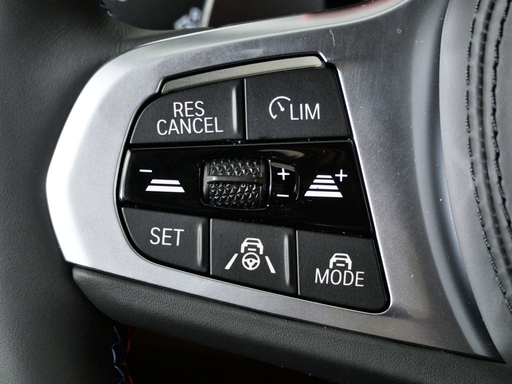 Thumbnail: 2025 BMW M8 - 38