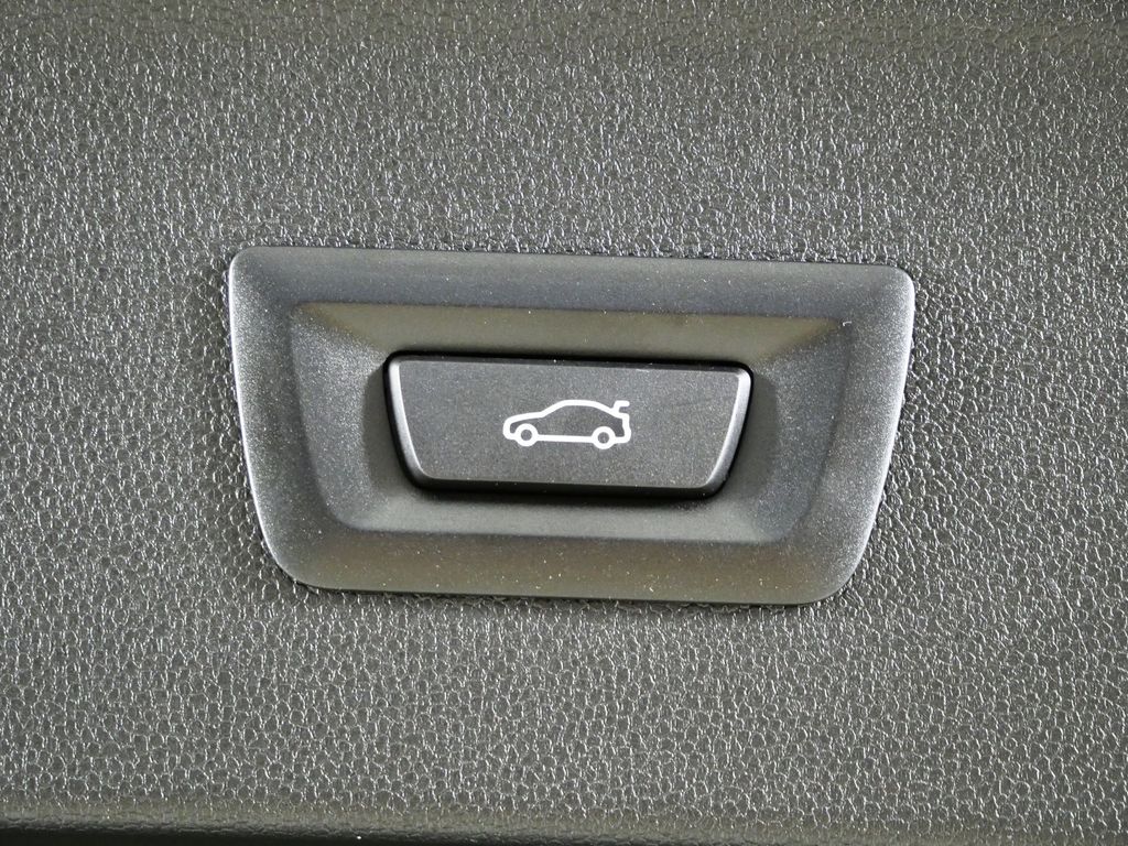 Thumbnail: 2026 BMW iX - 28