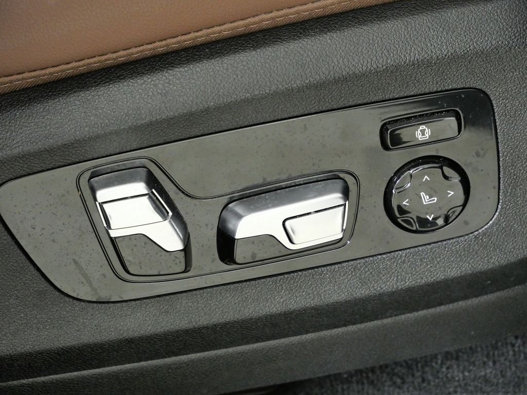 Thumbnail: 2022 BMW X5 - 23