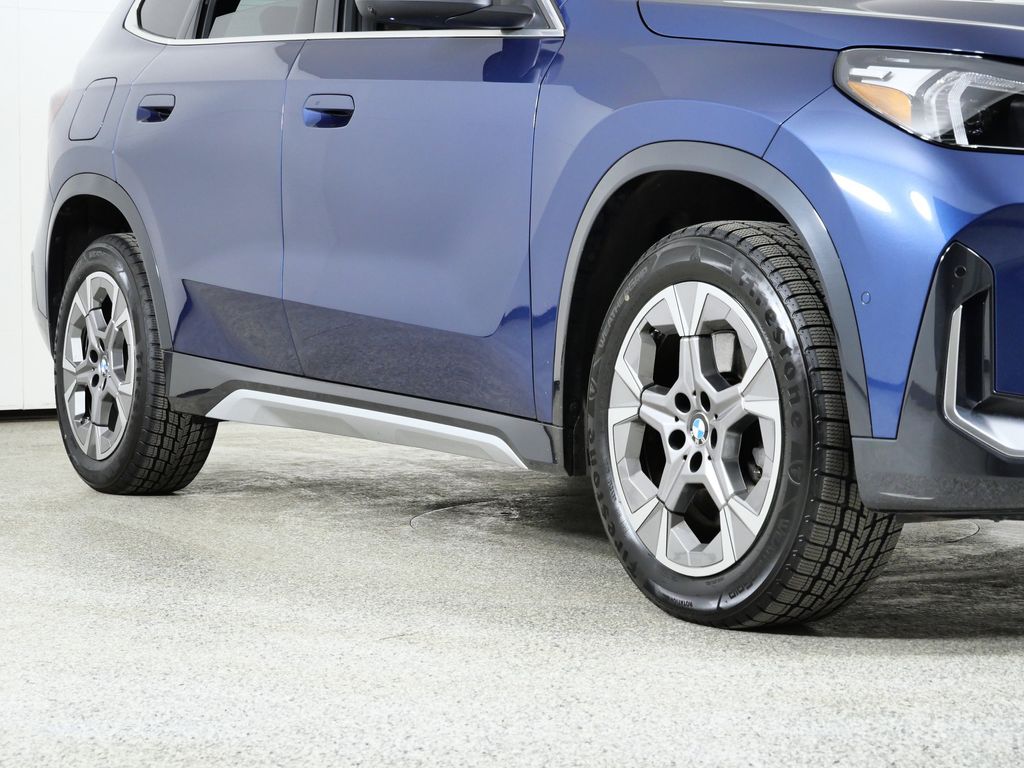 Thumbnail: 2025 BMW X1 - 8