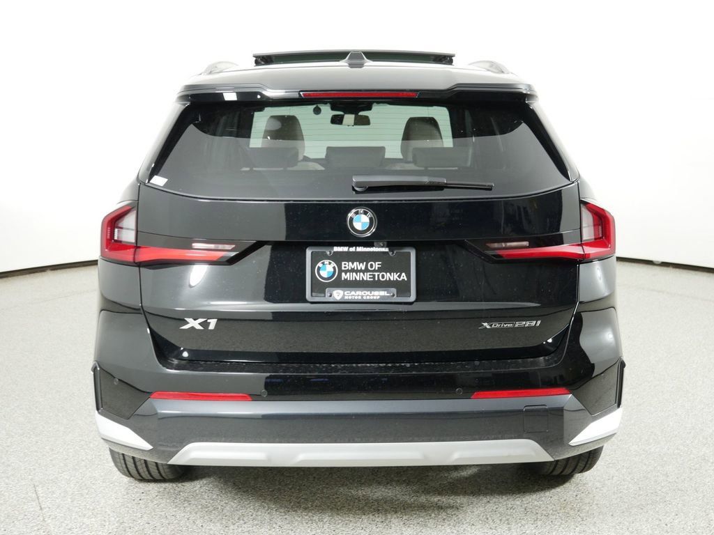 Thumbnail: 2025 BMW X1 - 11