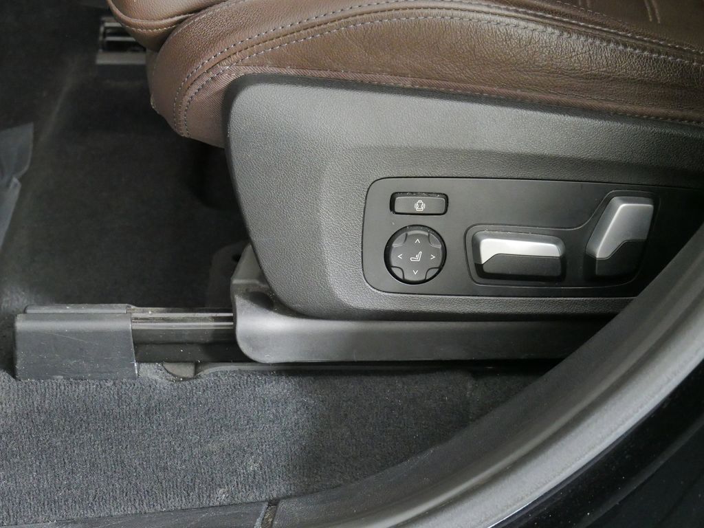 Thumbnail: 2023 BMW X4 - 43