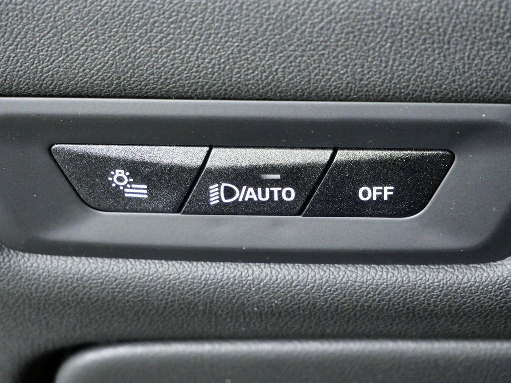 Thumbnail: 2026 BMW X5 - 40