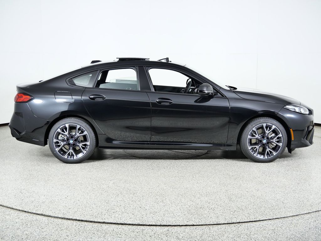 Thumbnail: 2026 BMW 2 Series - 8