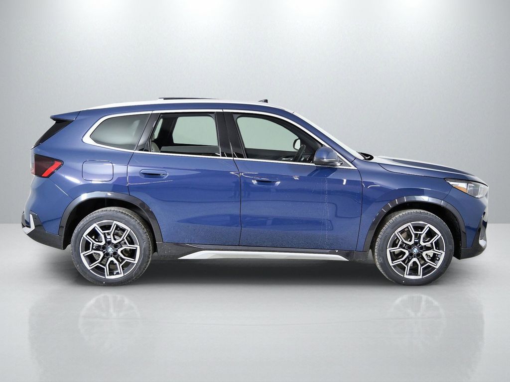 Thumbnail: 2026 BMW X1 - 8