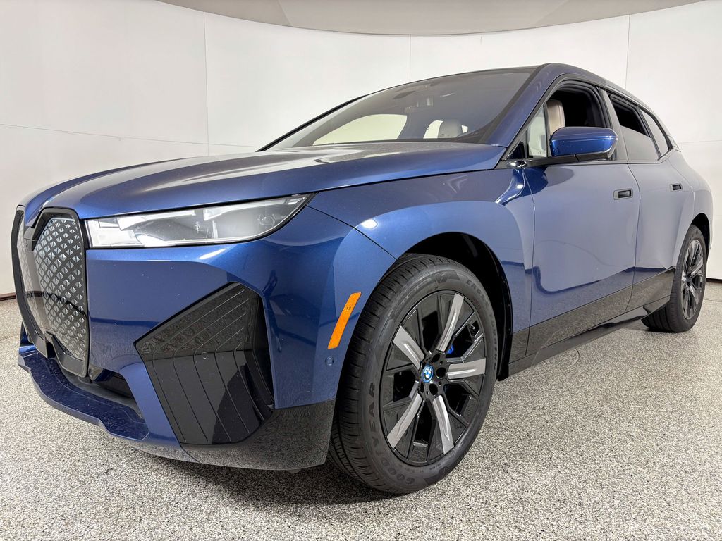 Thumbnail: 2024 BMW iX - 5