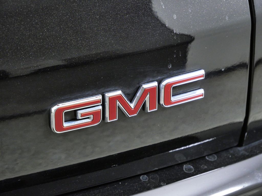 Thumbnail: 2025 GMC Acadia - 13