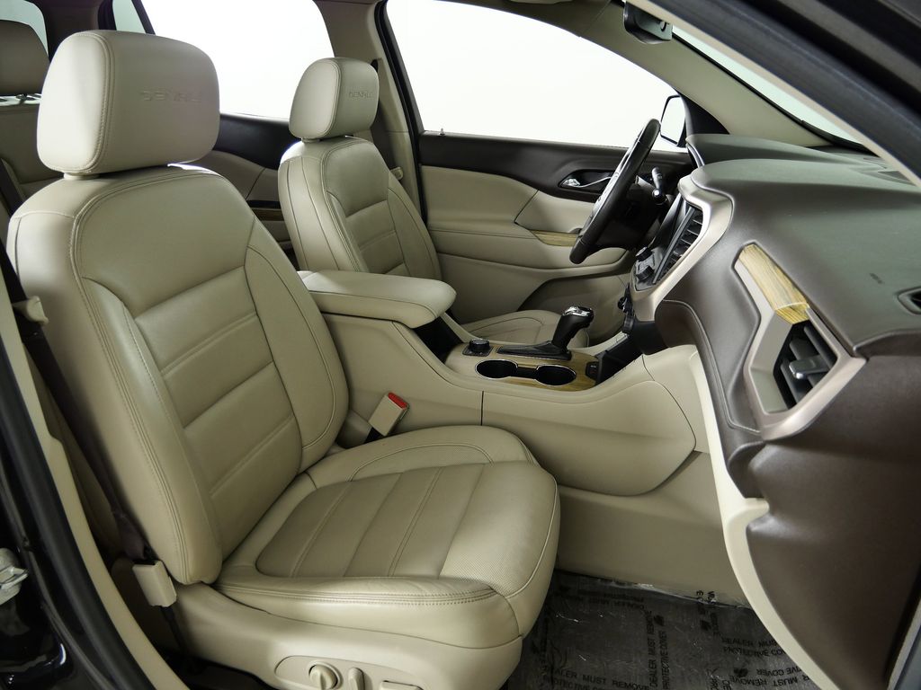 Thumbnail: 2017 GMC Acadia - 22