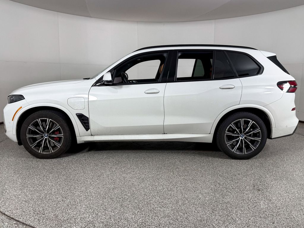 Thumbnail: 2025 BMW X5 - 6