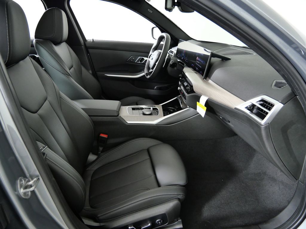 Thumbnail: 2026 BMW 3 Series - 20