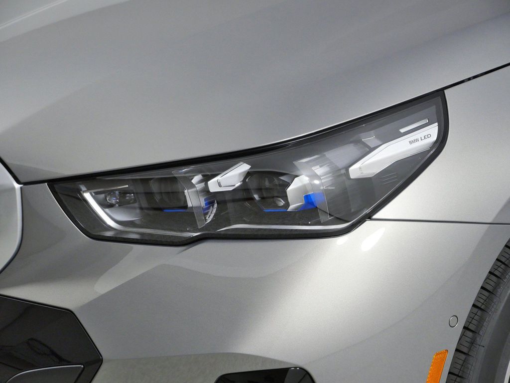 Thumbnail: 2027 BMW 5 Series - 3