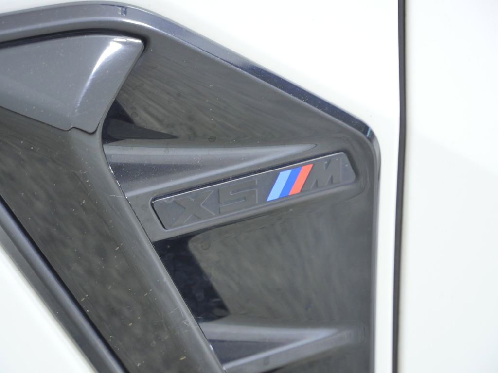 Thumbnail: 2023 BMW X5 - 13