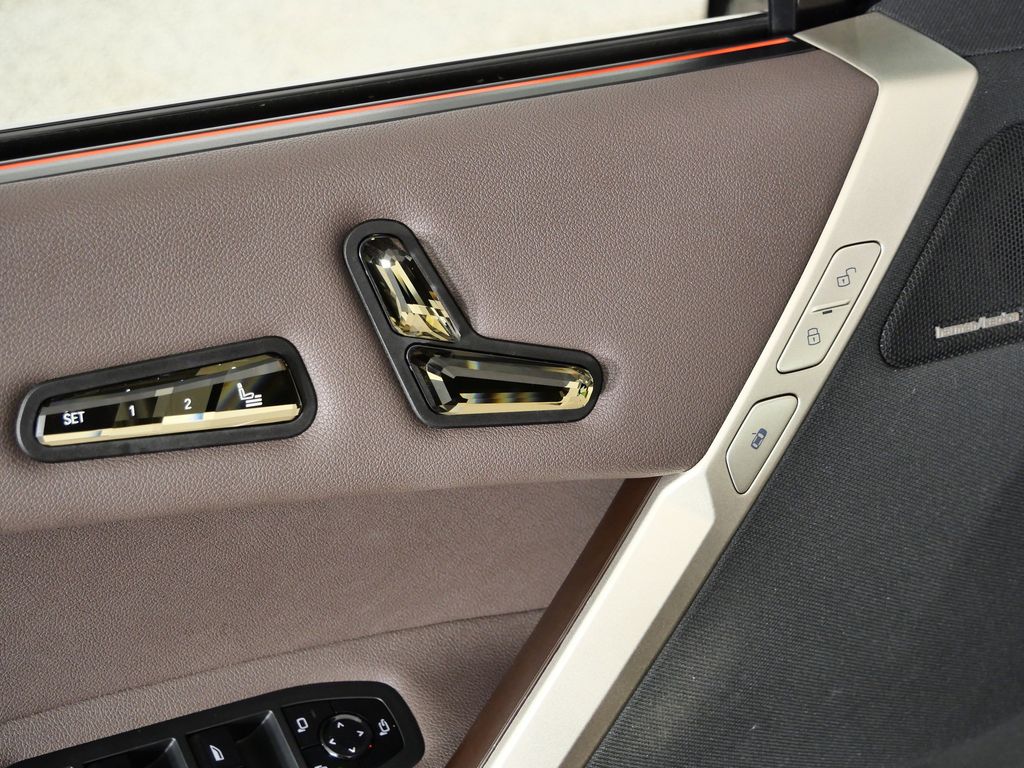 Thumbnail: 2023 BMW iX - 41