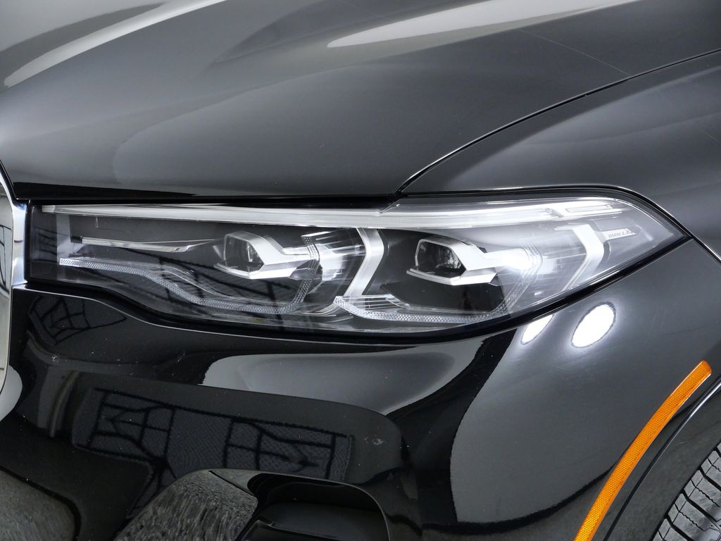 Thumbnail: 2020 BMW X7 - 4