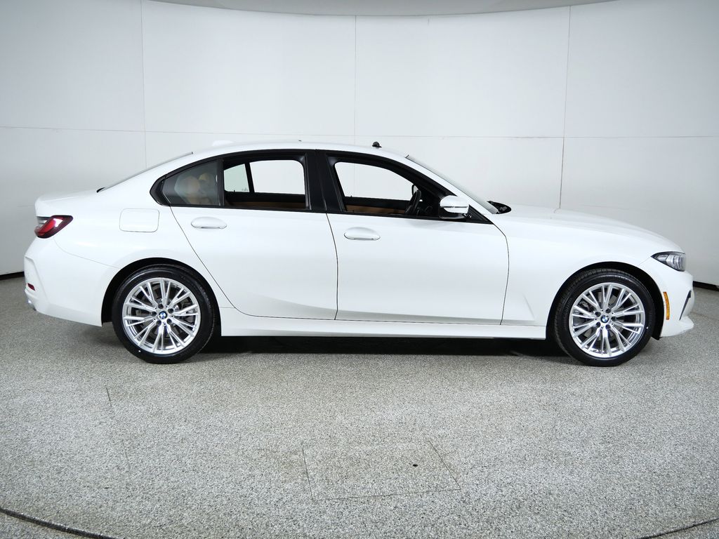 Thumbnail: 2023 BMW 3 Series - 10