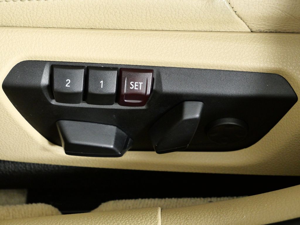 Thumbnail: 2015 BMW 3 Series - 36