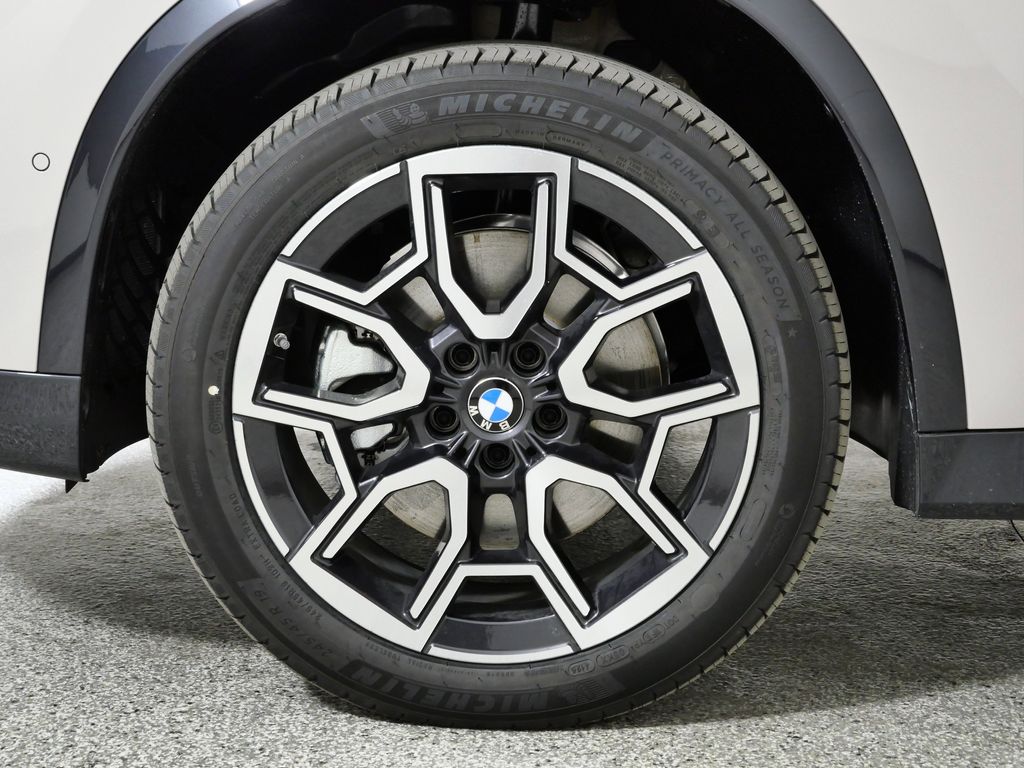 Thumbnail: 2026 BMW X1 - 17