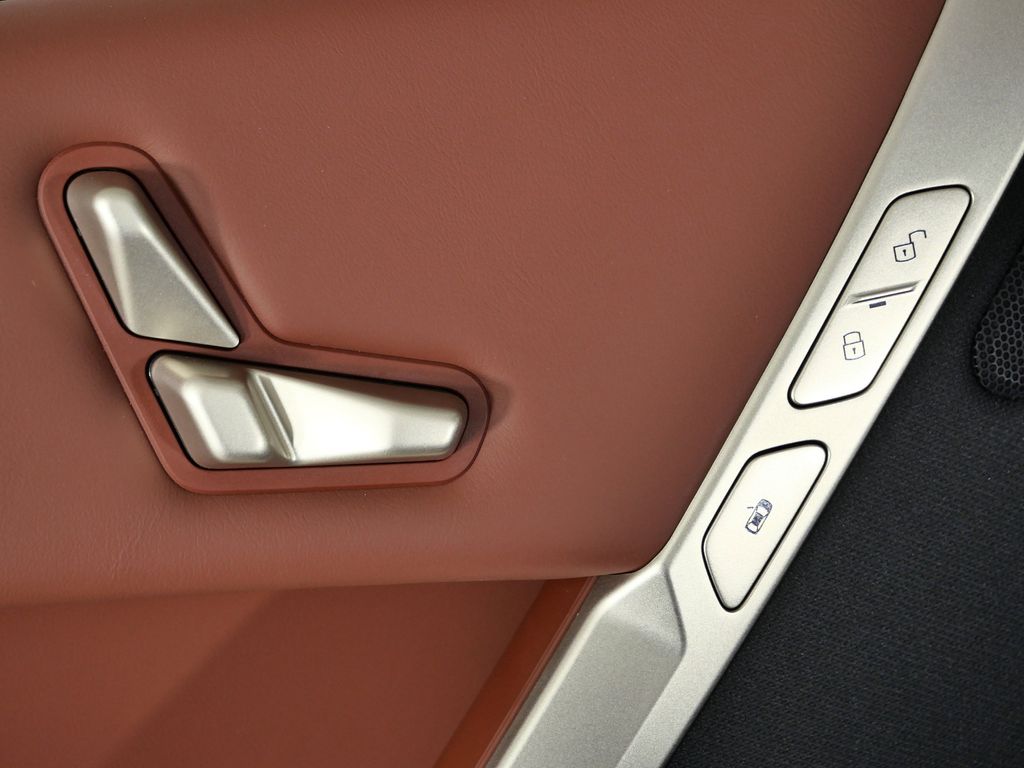 Thumbnail: 2023 BMW iX - 41