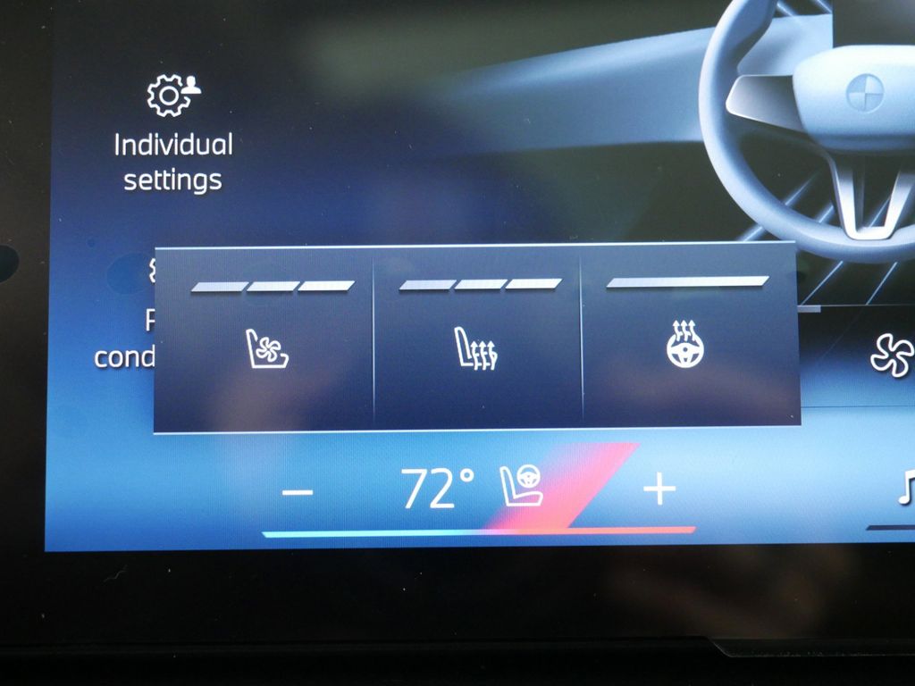 2025 BMW X7 xDrive40i 42