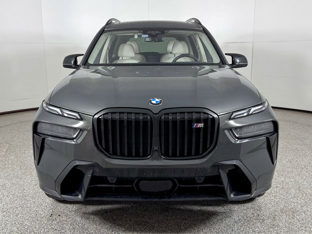 Thumbnail: 2023 BMW X7 - 3