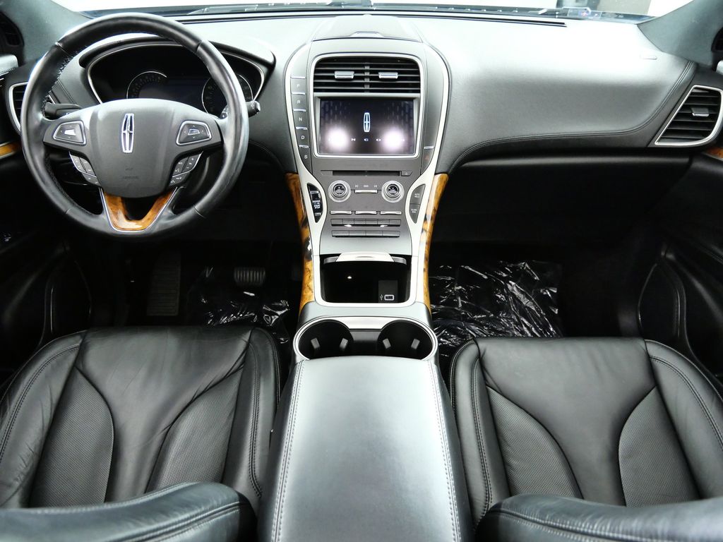 Thumbnail: 2017 Lincoln MKX - 6