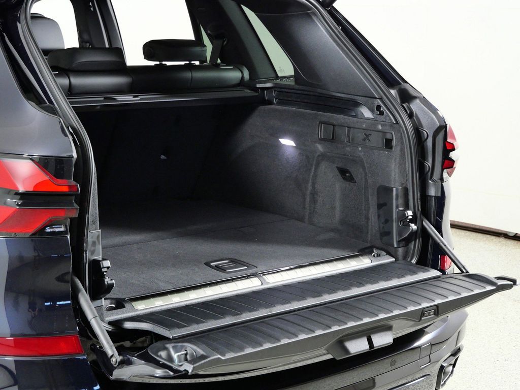 Thumbnail: 2026 BMW X5 - 29