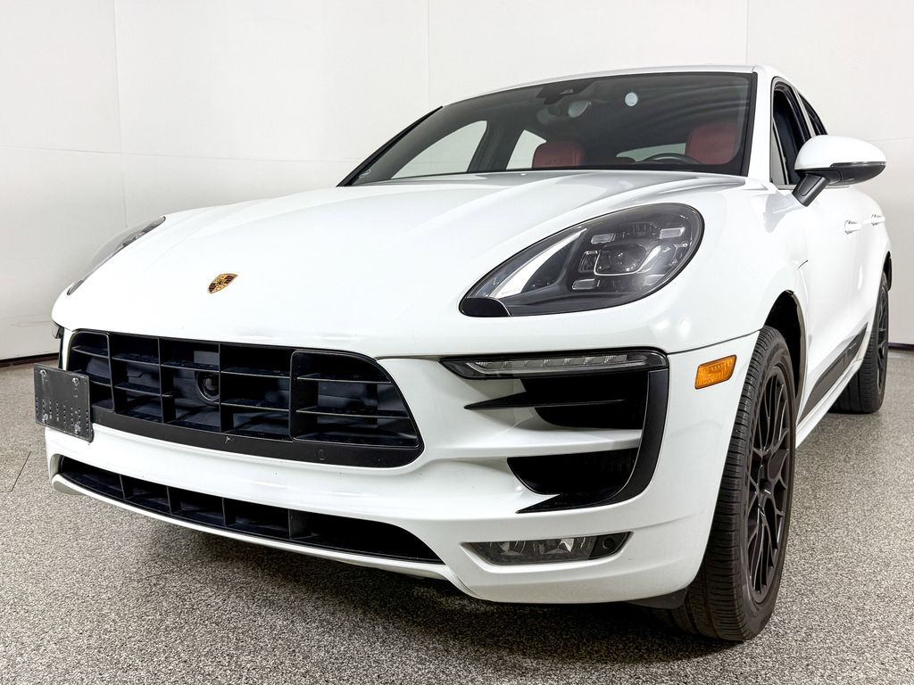 Thumbnail: 2017 Porsche Macan - 5