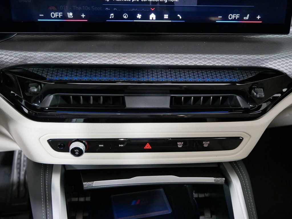 Thumbnail: 2025 BMW i4 - 51