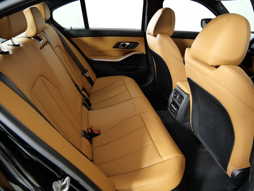 Thumbnail: 2026 BMW 3 Series - 25