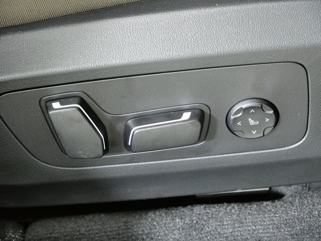 Thumbnail: 2026 BMW X3 - 21