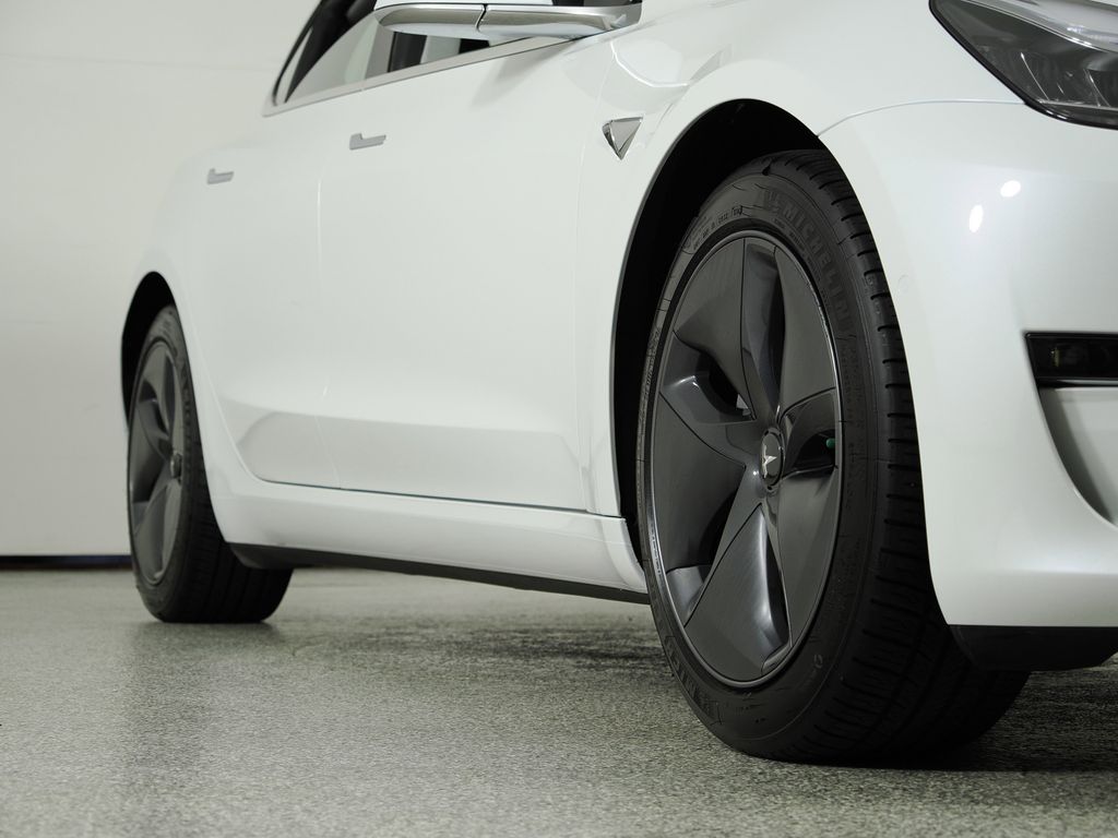 Thumbnail: 2020 Tesla Model 3 - 6