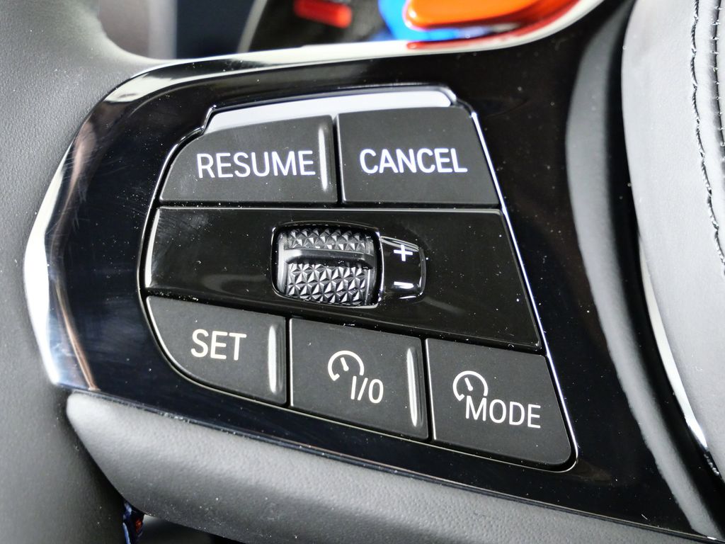 Thumbnail: 2026 BMW XM - 40