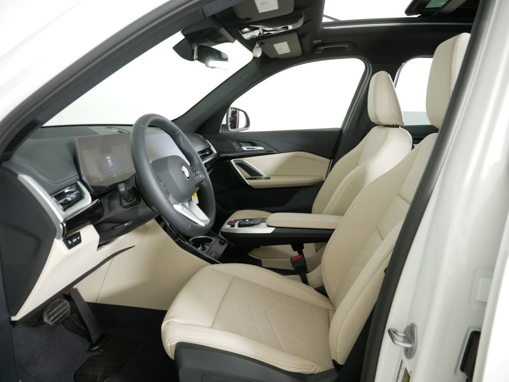 Thumbnail: 2025 BMW X1 - 31