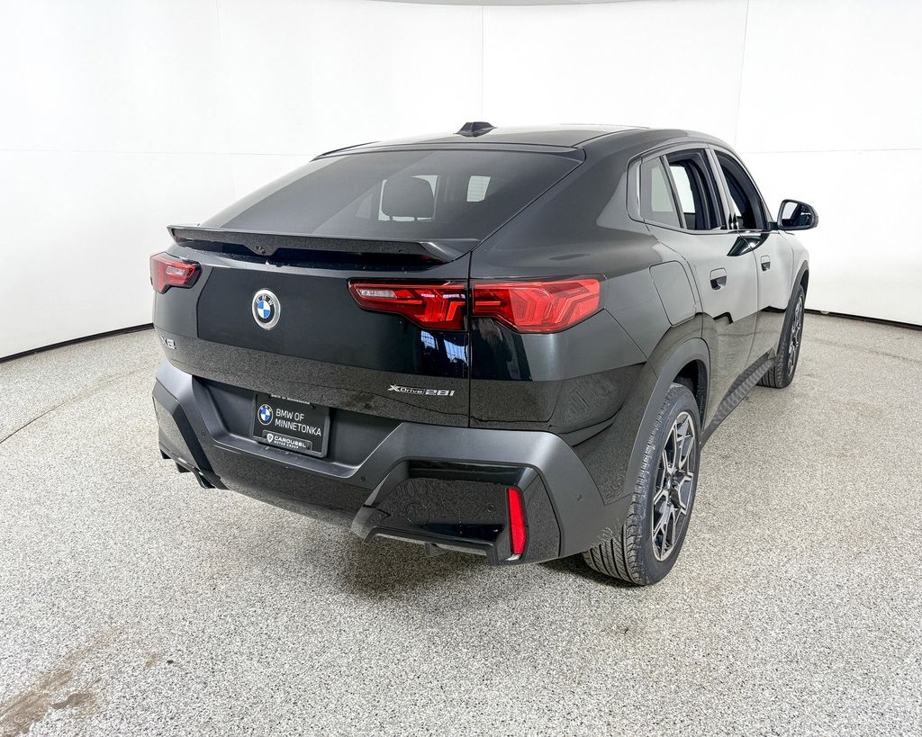 Thumbnail: 2025 BMW X2 - 2