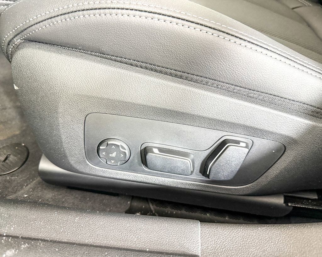 Thumbnail: 2025 BMW 4 Series - 35