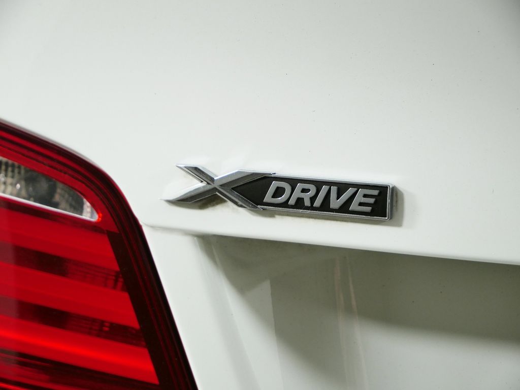 Thumbnail: 2013 BMW 5 Series - 13