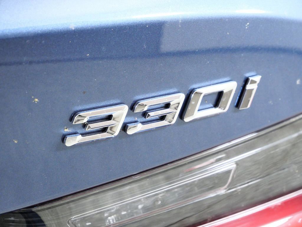 Thumbnail: 2026 BMW 3 Series - 13