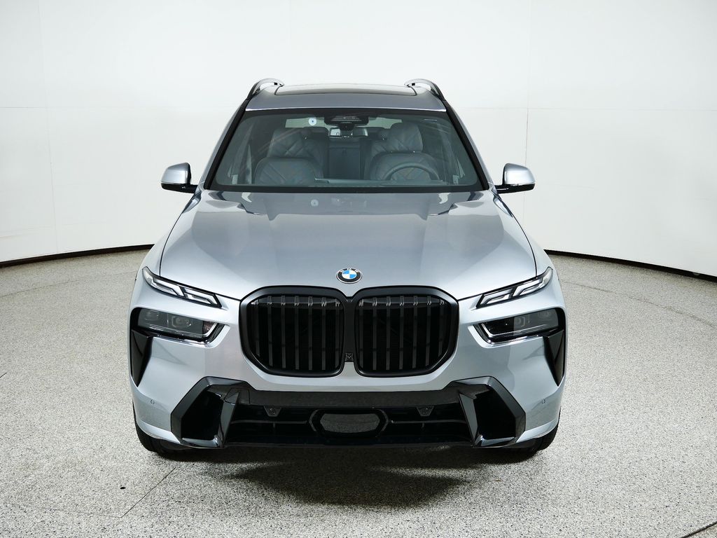 Thumbnail: 2026 BMW X7 - 15