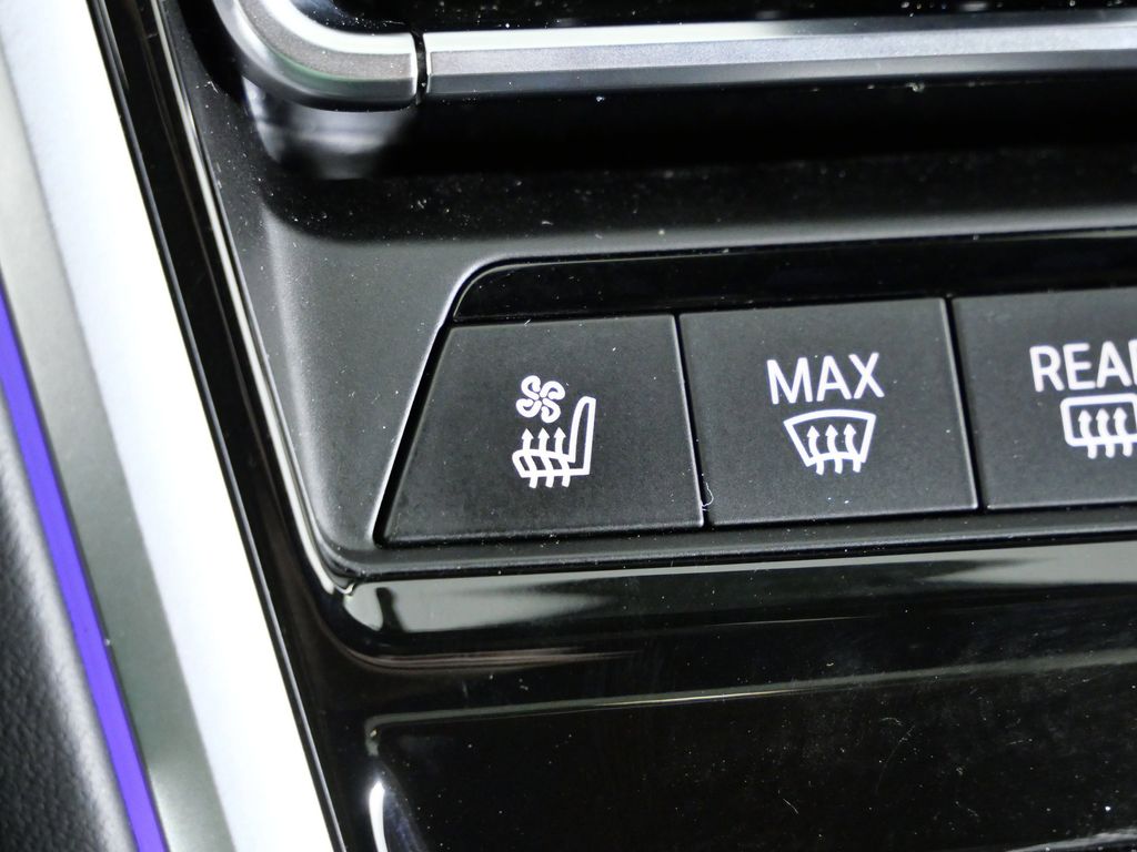 Thumbnail: 2024 BMW 8 Series - 51