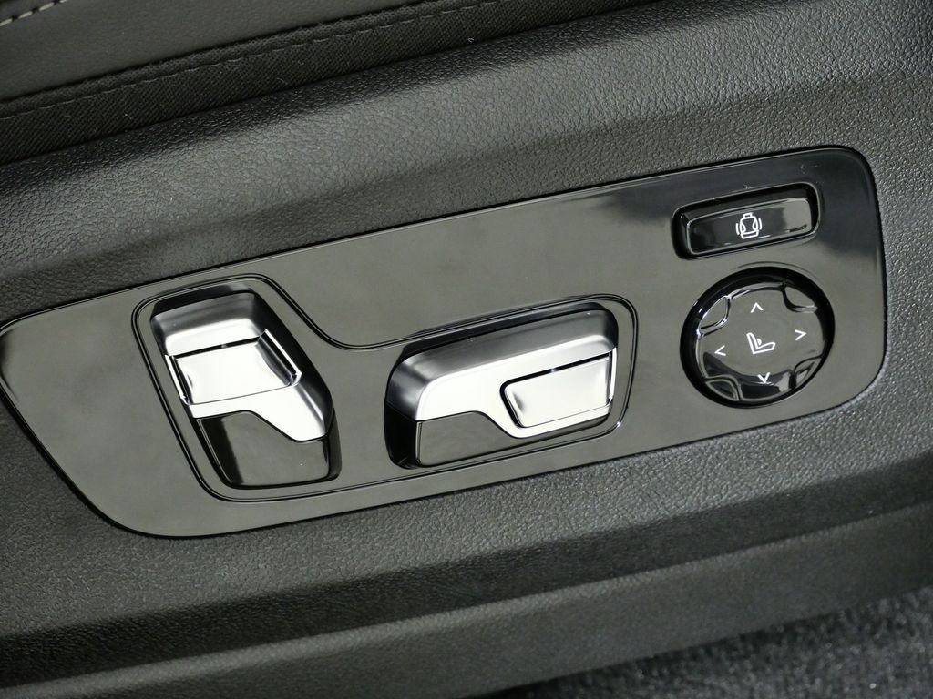 Thumbnail: 2026 BMW X5 - 22