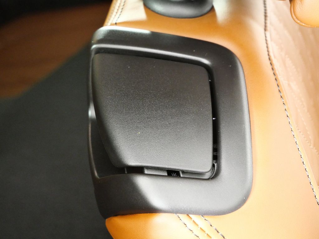 Thumbnail: 2022 BMW X7 - 32