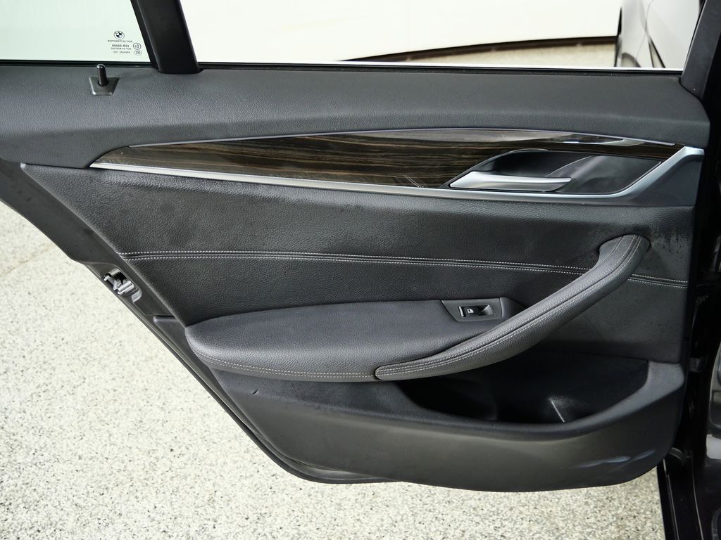 Thumbnail: 2018 BMW 5 Series - 30