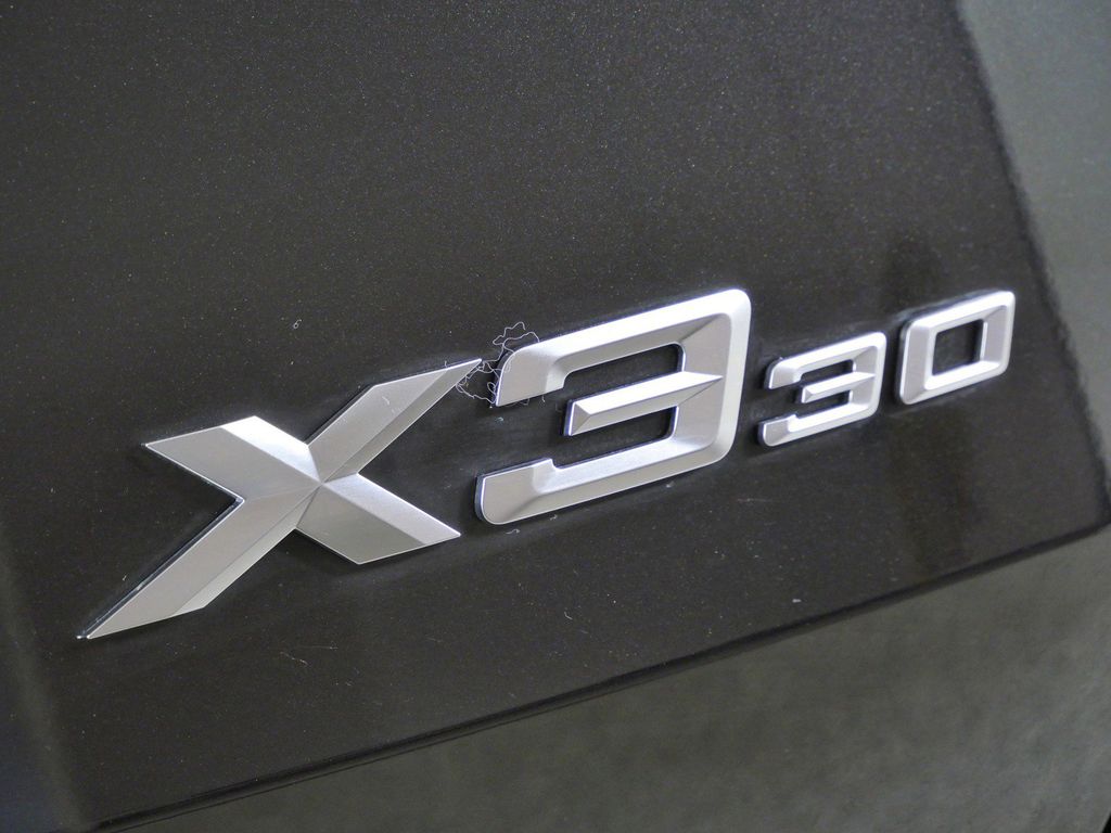Thumbnail: 2026 BMW X3 - 12