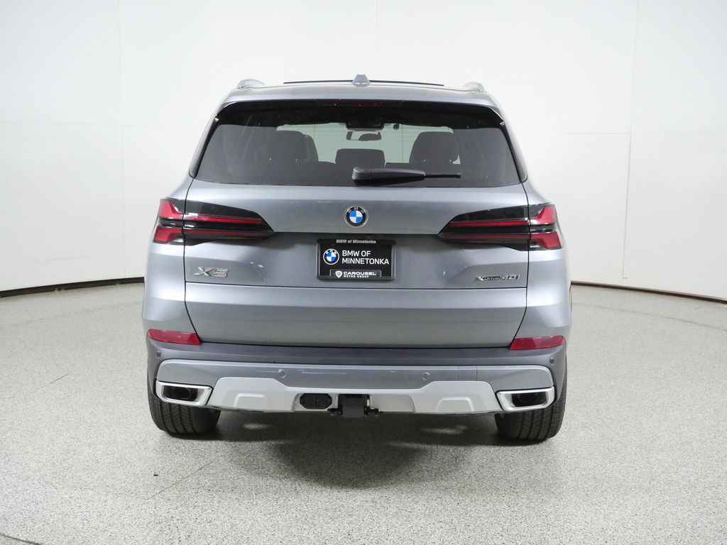 Thumbnail: 2026 BMW X5 - 10