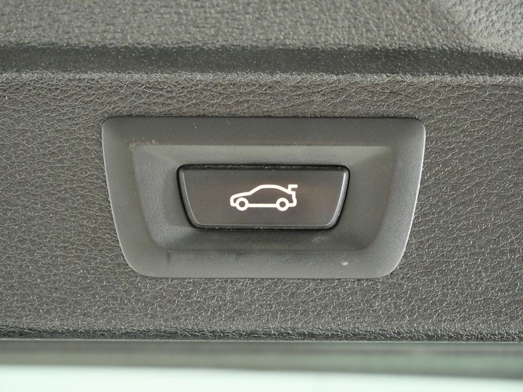 Thumbnail: 2017 BMW X5 - 29