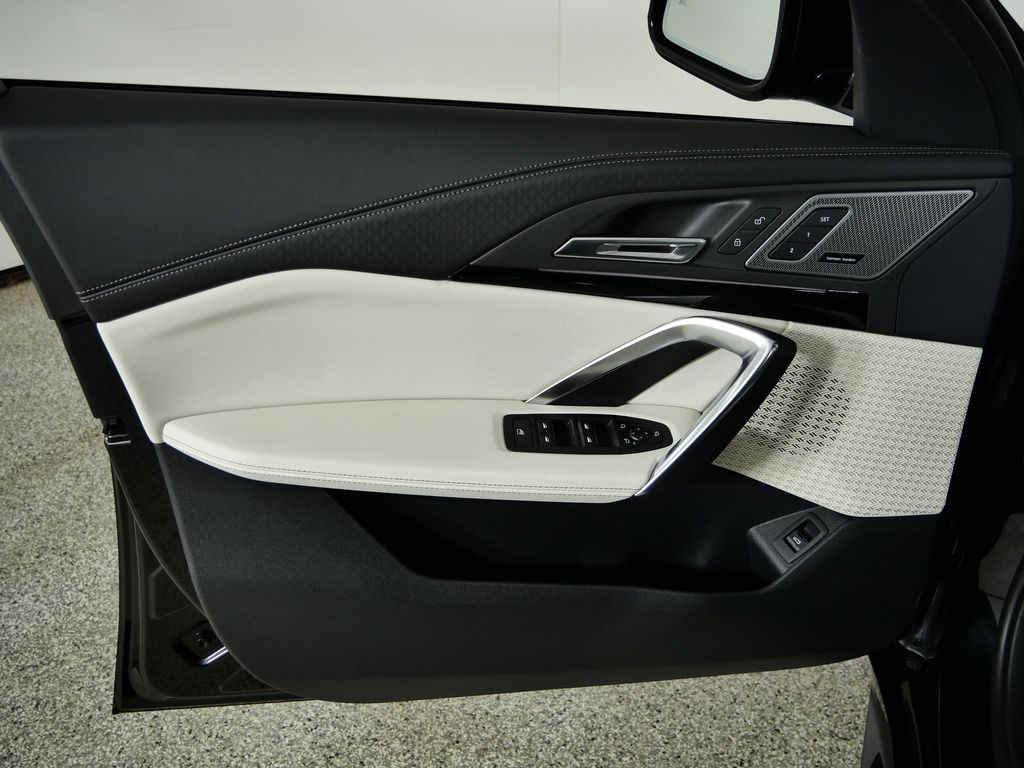 Thumbnail: 2026 BMW X2 - 32