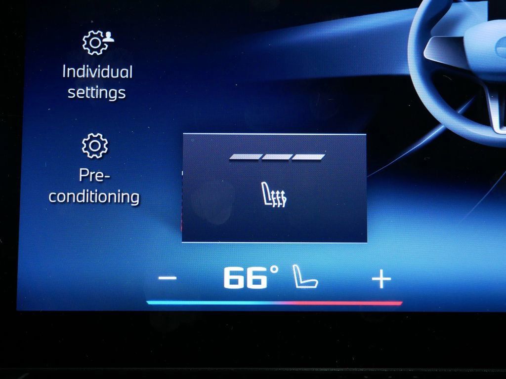 Thumbnail: 2024 BMW i4 - 42