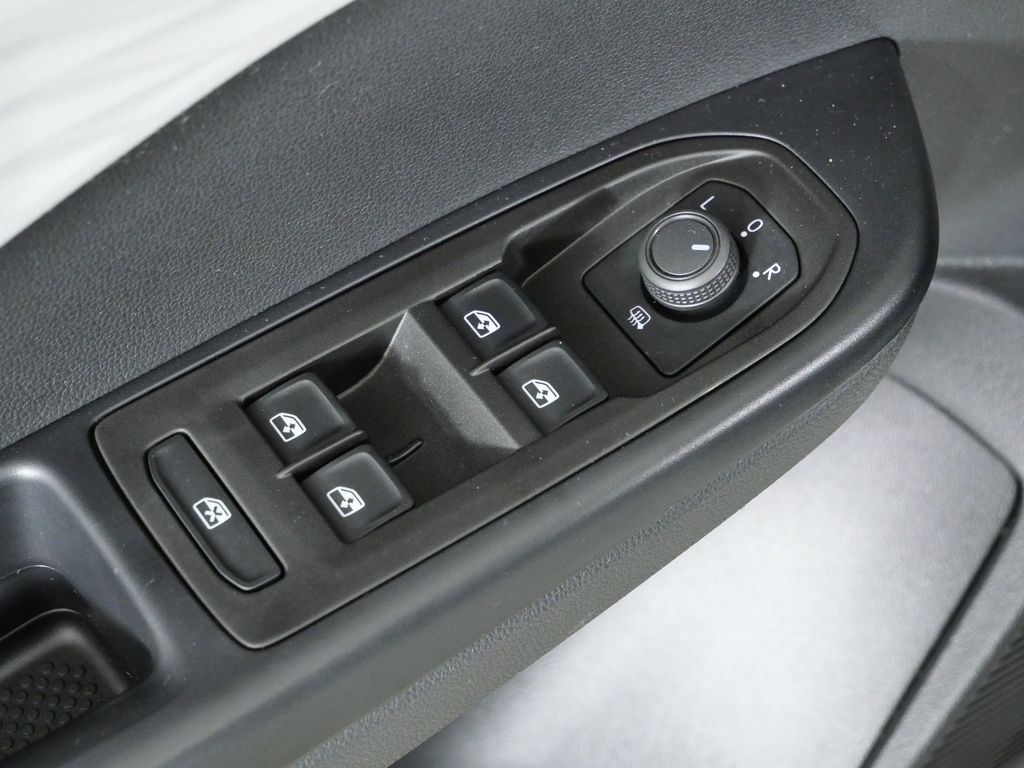 Thumbnail: 2024 Volkswagen Taos - 33